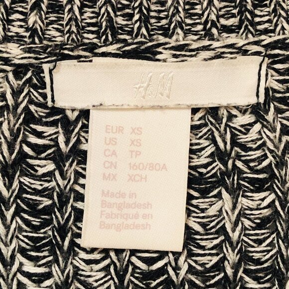 H&M Black & White Knit Long Sleeve Crewneck Sweater Size XS - Picture 3 of 9